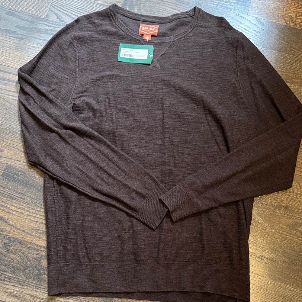 Red Ale brown crewneck lightweight sweater